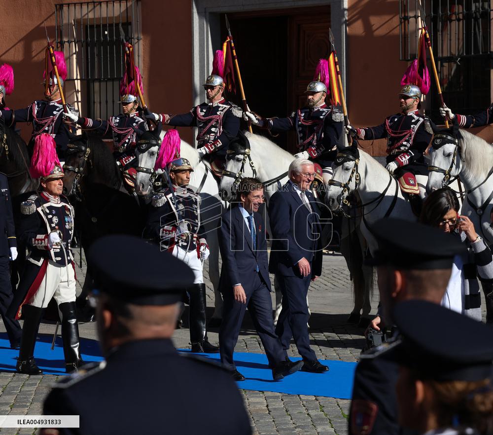 Almeida Presents Golden Key Of Madrid To German President Steinmeier