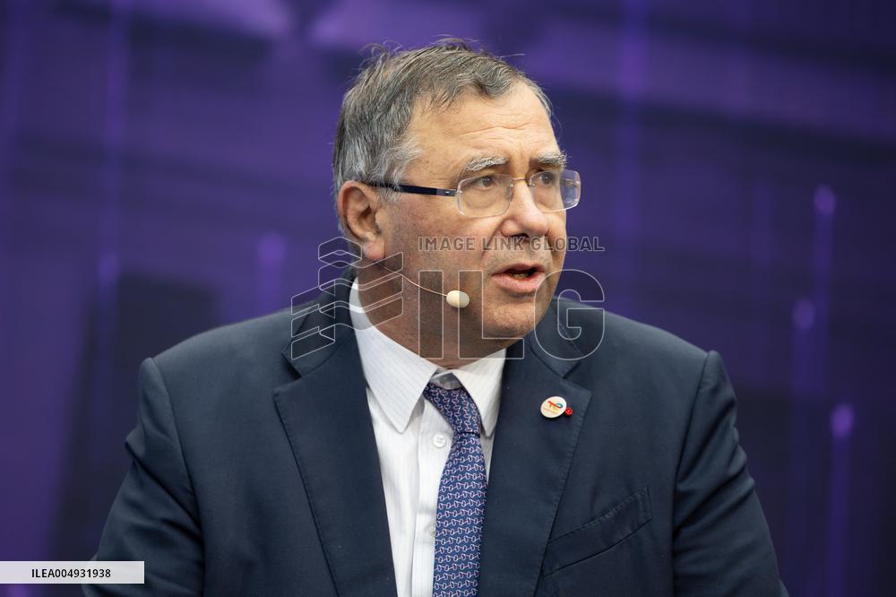 Adopt AI International Summit second day - Paris