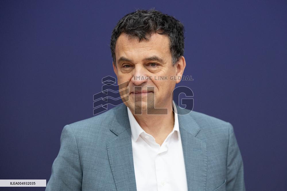 Adopt AI International Summit second day - Paris