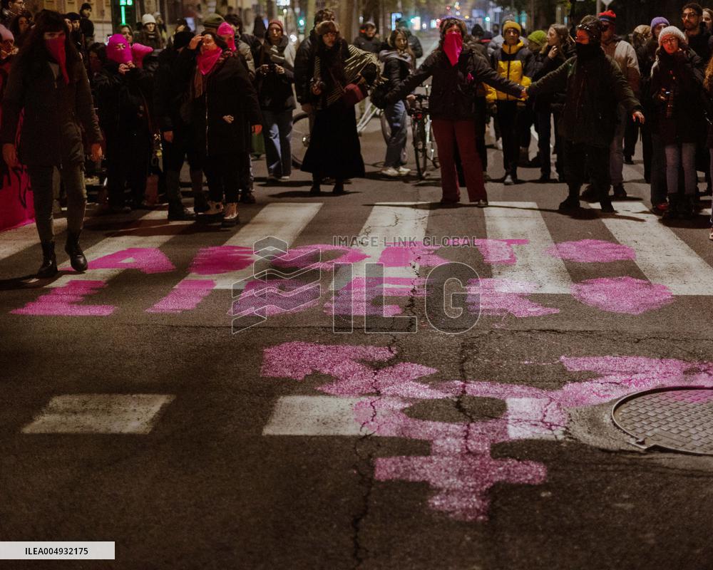 March Against War and Violence Against Women - Ital