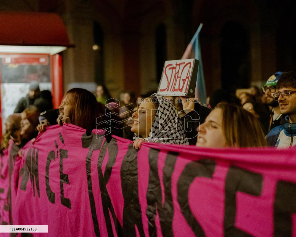 March Against War and Violence Against Women - Ital