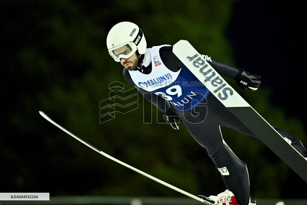 SKI JUMPING WORLD CUP LARGE HILL