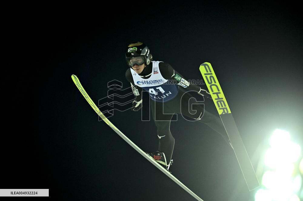 SKI JUMPING WORLD CUP LARGE HILL