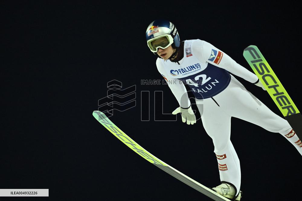 SKI JUMPING WORLD CUP LARGE HILL