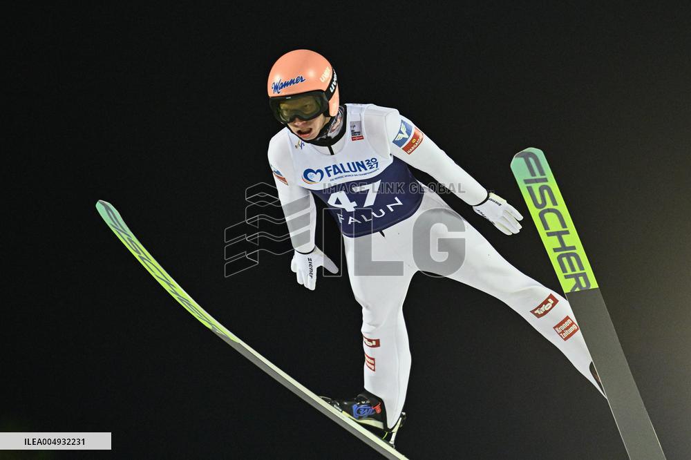 SKI JUMPING WORLD CUP LARGE HILL