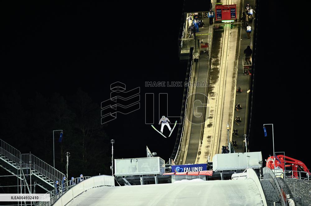 SKI JUMPING WORLD CUP LARGE HILL