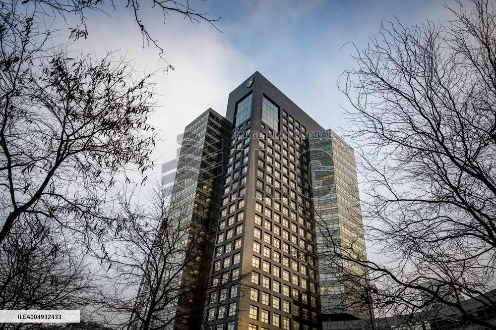 ABN Amro Announces 5,200 Job Cuts by 2028