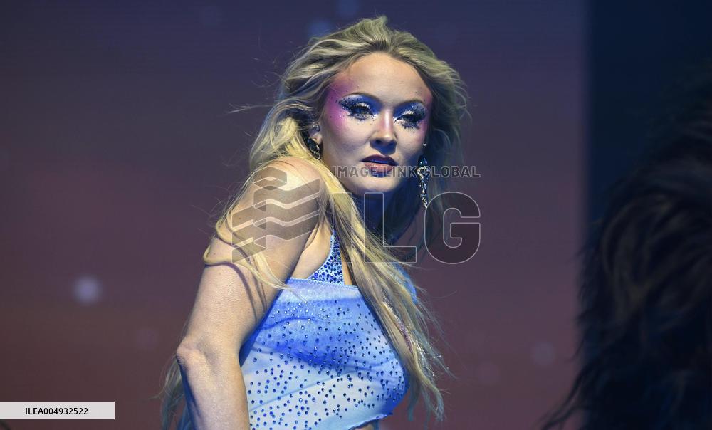 Zara Larsson in concert