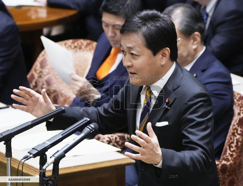 Party leaders' debate in parliament