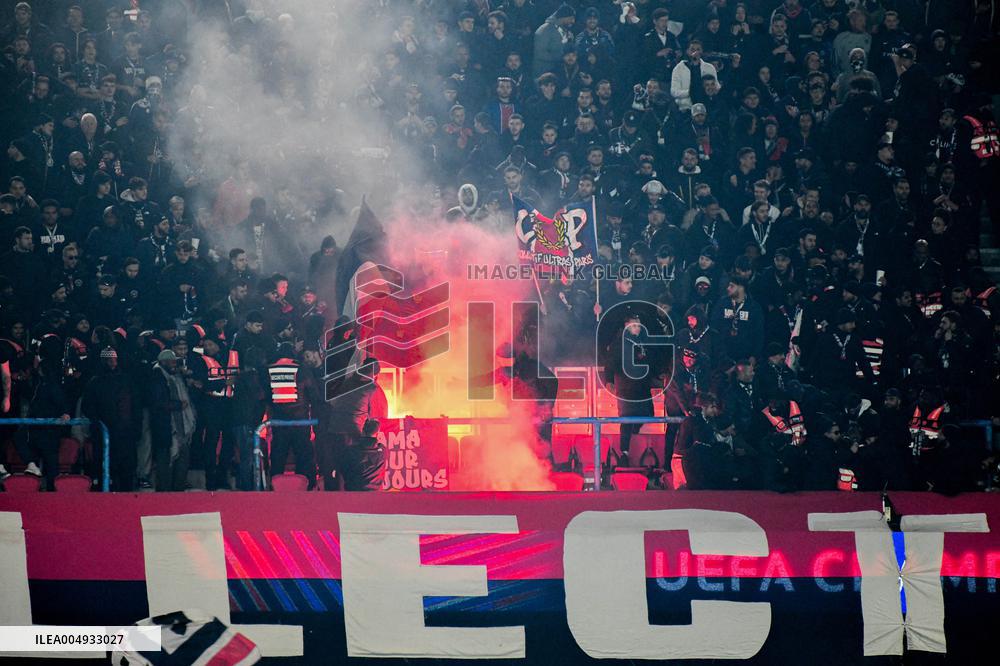 Champions League - PSG Ultra At PSG Vs Tottenham - Paris