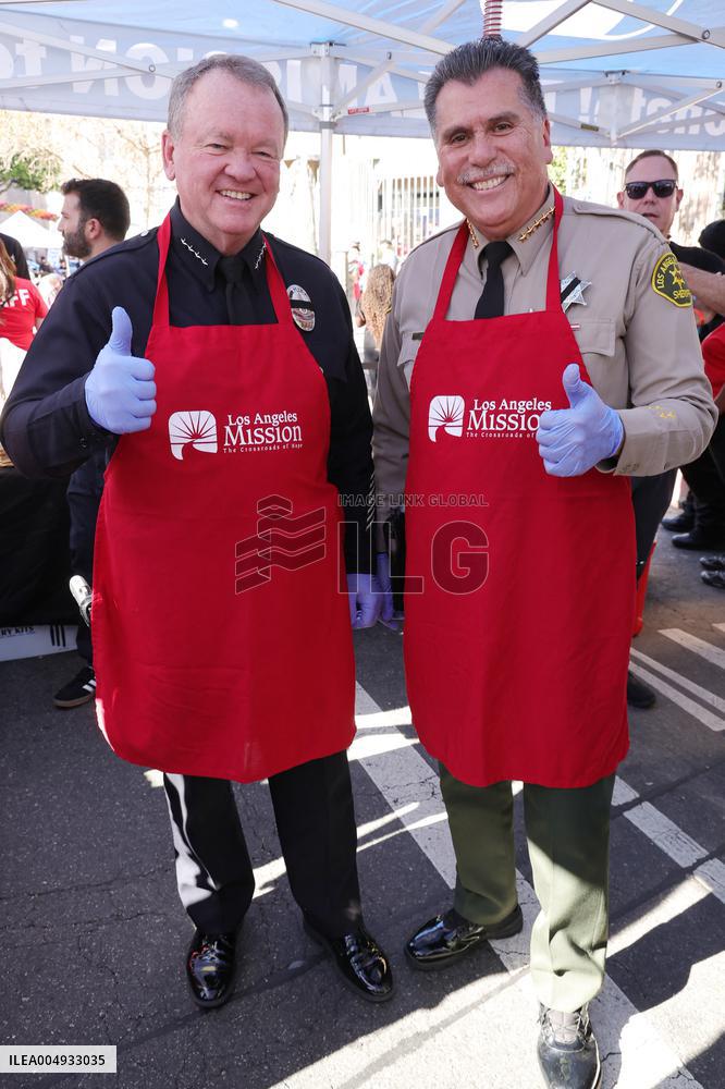 2025 Thanks & Giving On Skid Row - LA