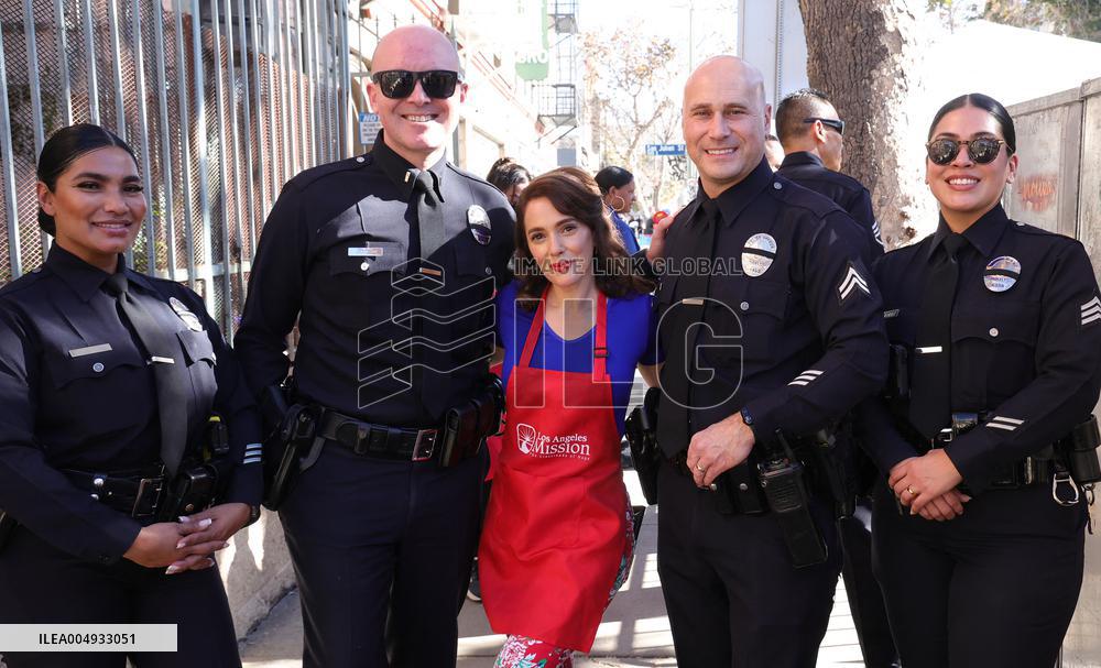 2025 Thanks & Giving On Skid Row - LA