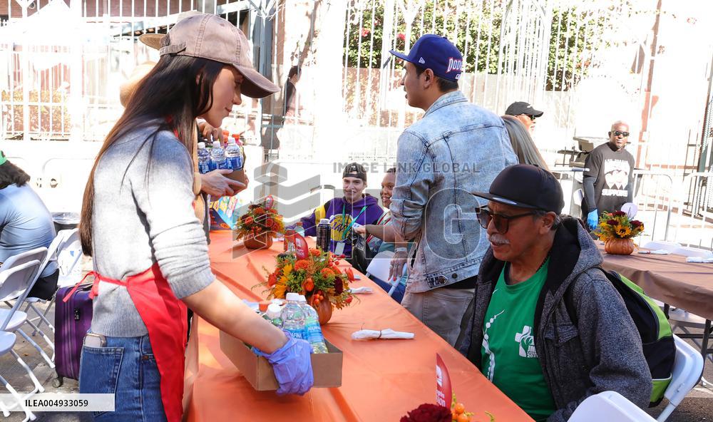 2025 Thanks & Giving On Skid Row - LA