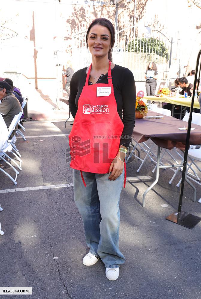 2025 Thanks & Giving On Skid Row - LA