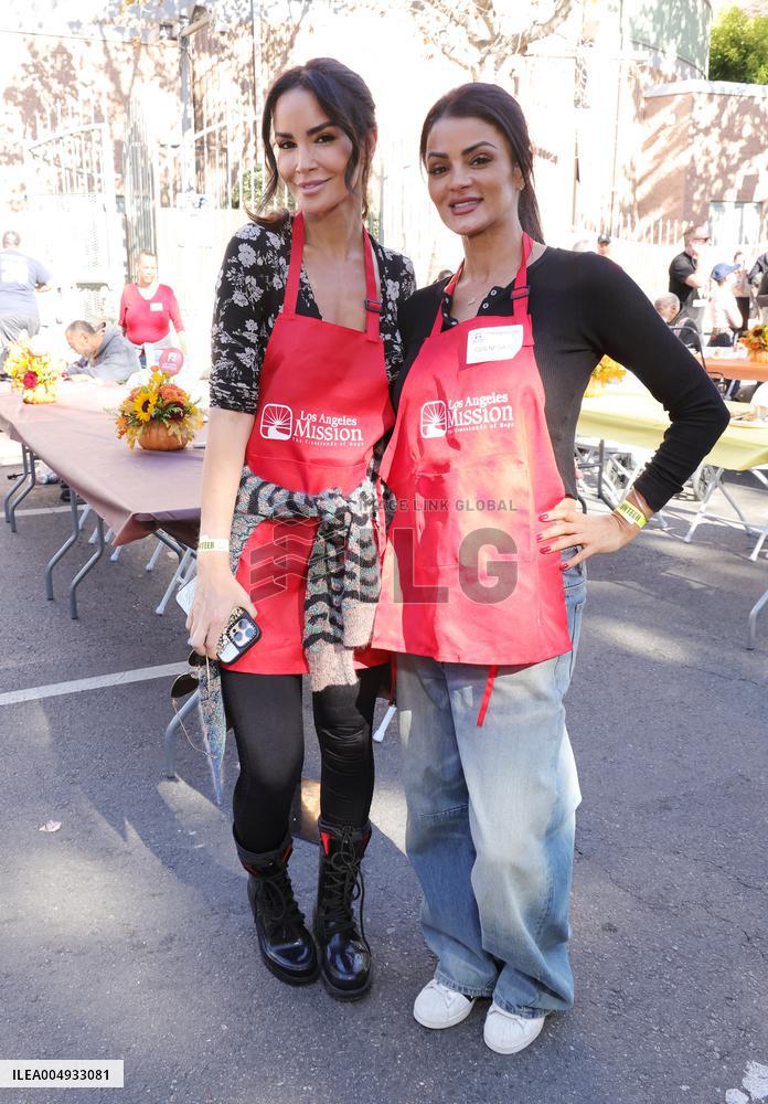 2025 Thanks & Giving On Skid Row - LA