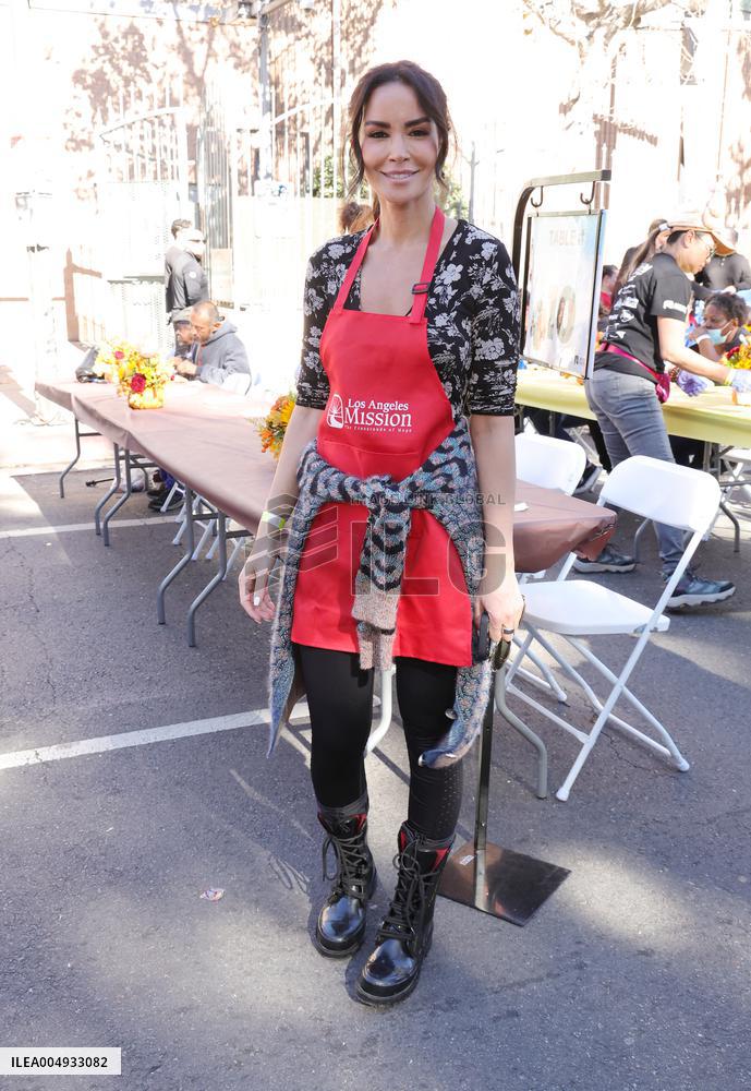 2025 Thanks & Giving On Skid Row - LA