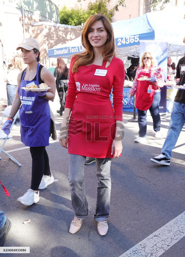 2025 Thanks & Giving On Skid Row - LA