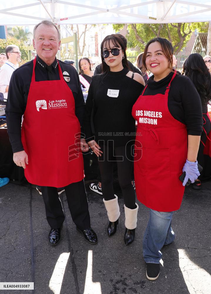 2025 Thanks & Giving On Skid Row - LA