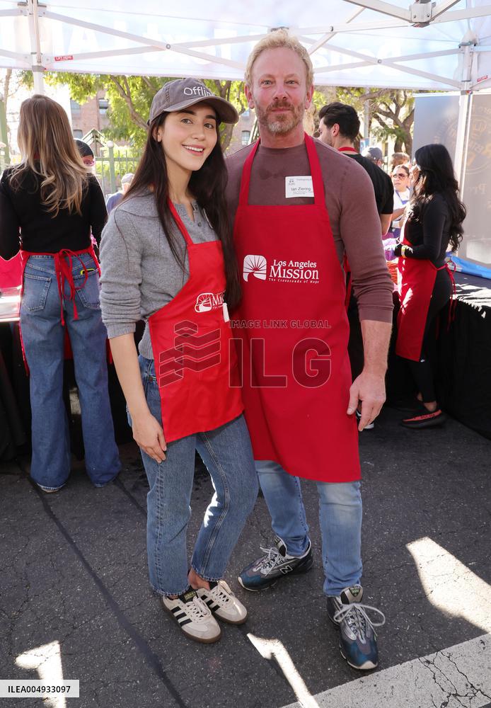 2025 Thanks & Giving On Skid Row - LA