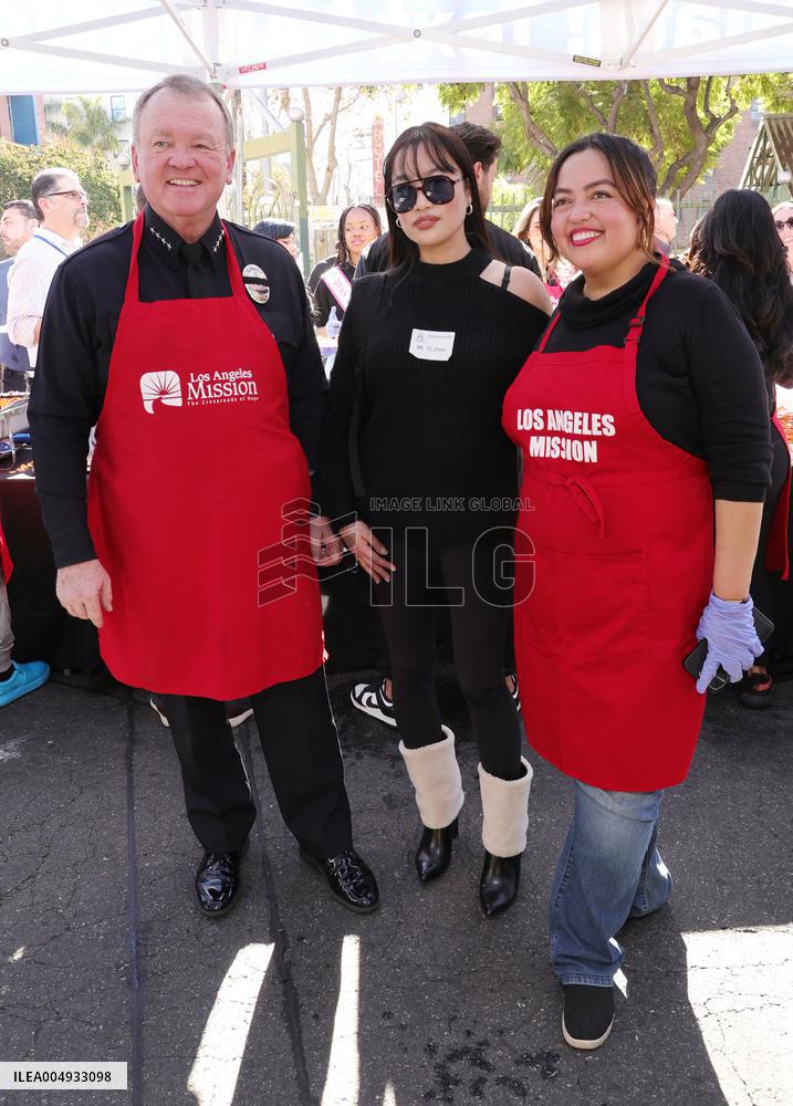 2025 Thanks & Giving On Skid Row - LA