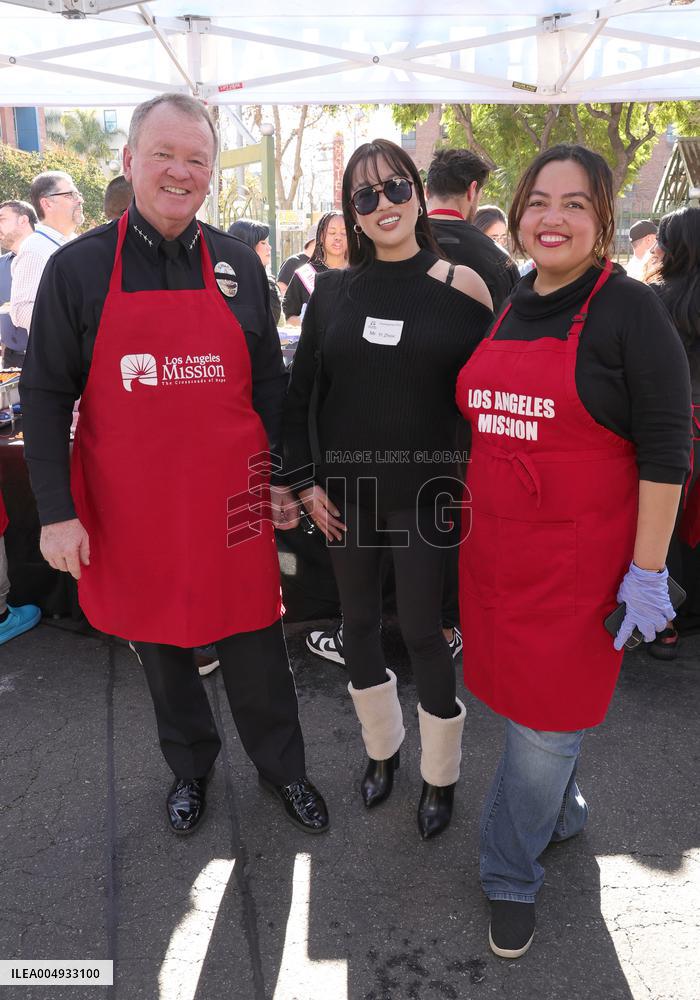 2025 Thanks & Giving On Skid Row - LA