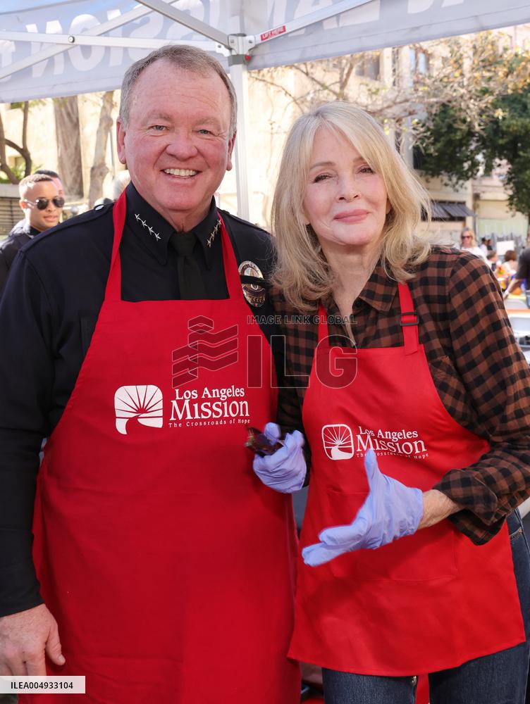 2025 Thanks & Giving On Skid Row - LA
