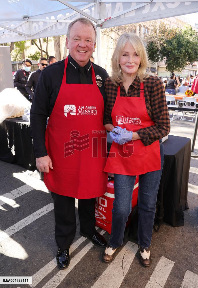 2025 Thanks & Giving On Skid Row - LA