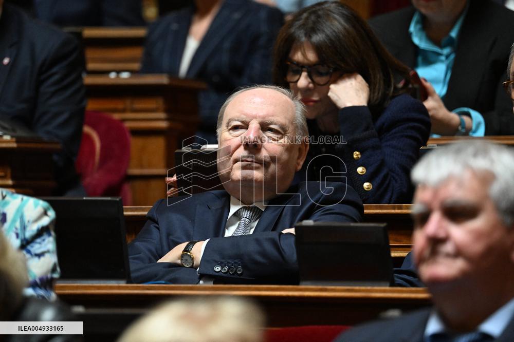 Questions To Government At The Senate - Paris