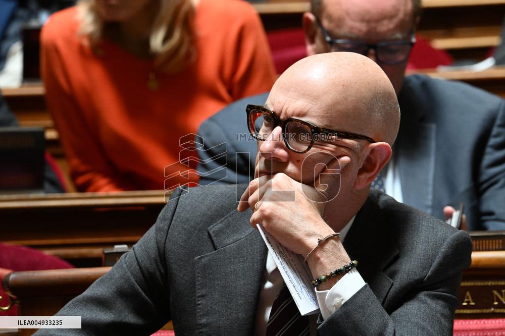 Questions To Government At The Senate - Paris