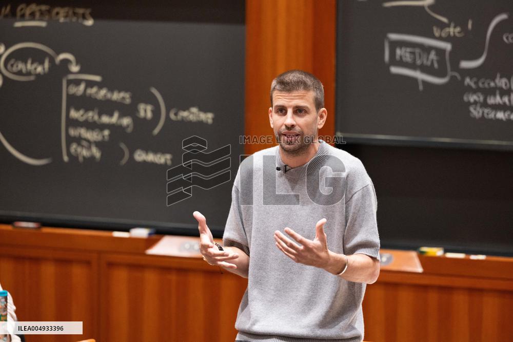 Gerard Piqué teaches two classes at Harvard's prestigious MBA in Boston