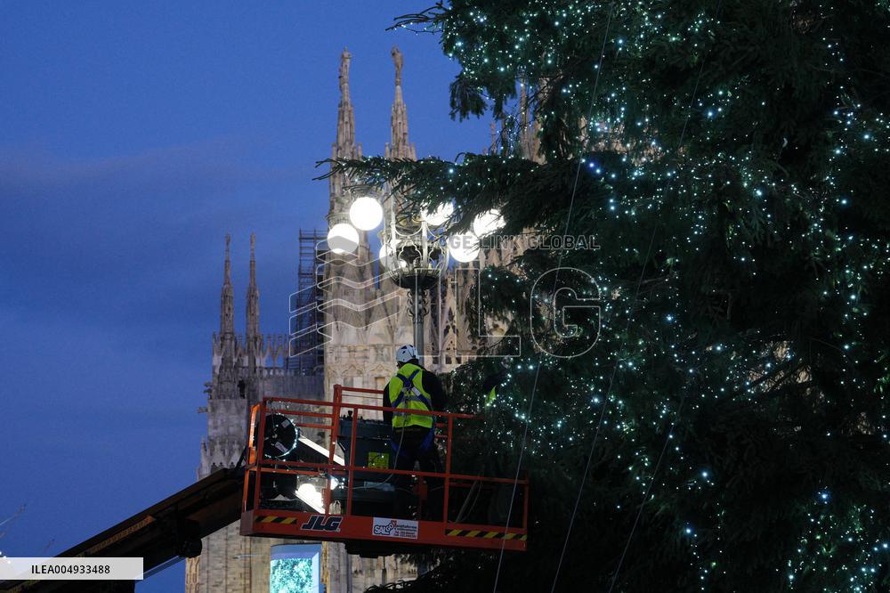 Christmas Tree Lights Up in Milan - Italy