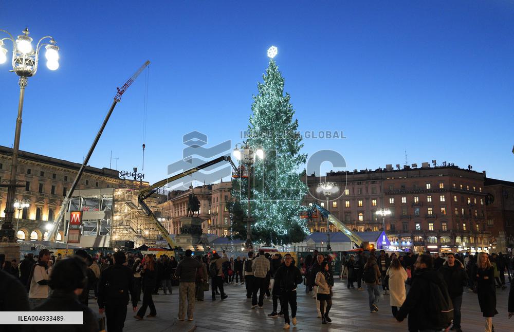 Christmas Tree Lights Up in Milan - Italy