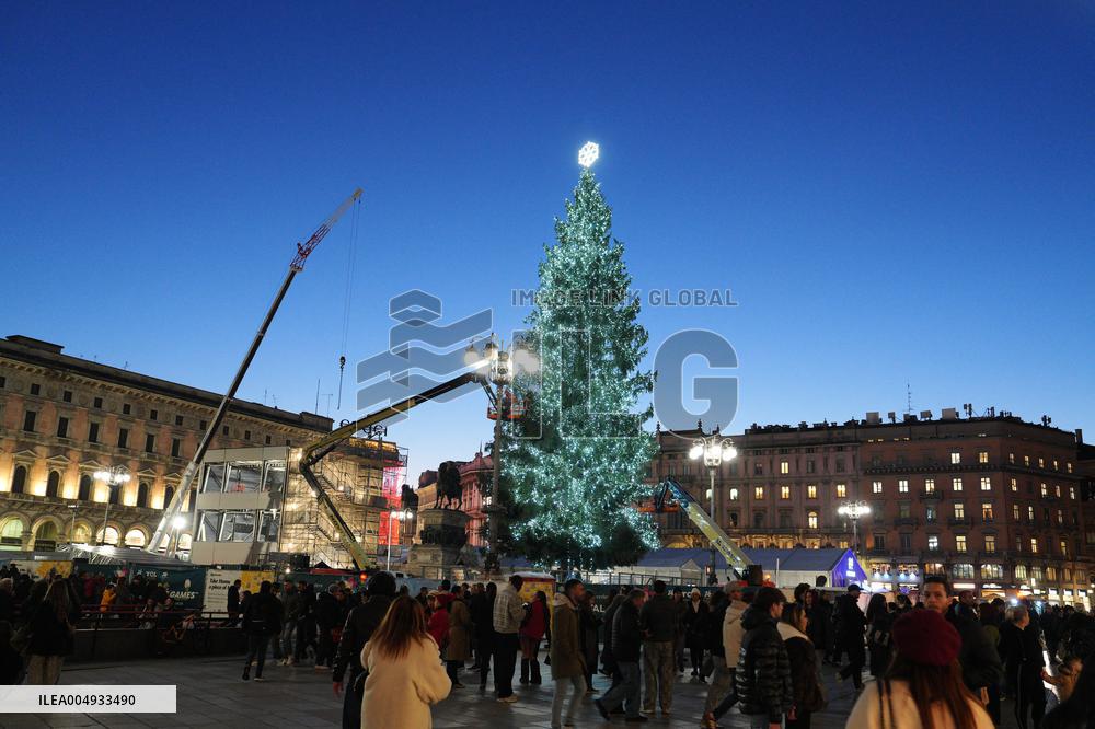 Christmas Tree Lights Up in Milan - Italy