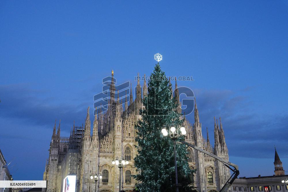 Christmas Tree Lights Up in Milan - Italy