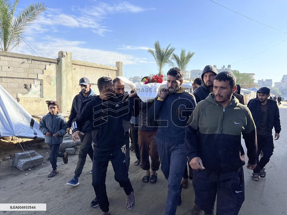 Funeral in Khan Yunis