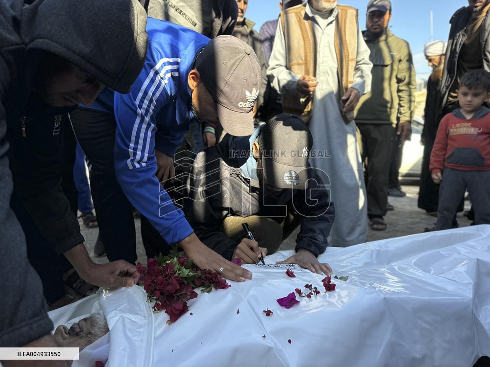 Funeral in Khan Yunis