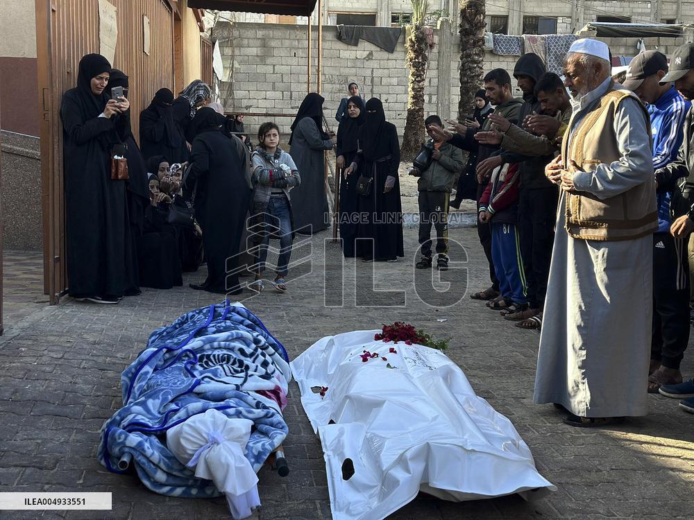 Funeral in Khan Yunis