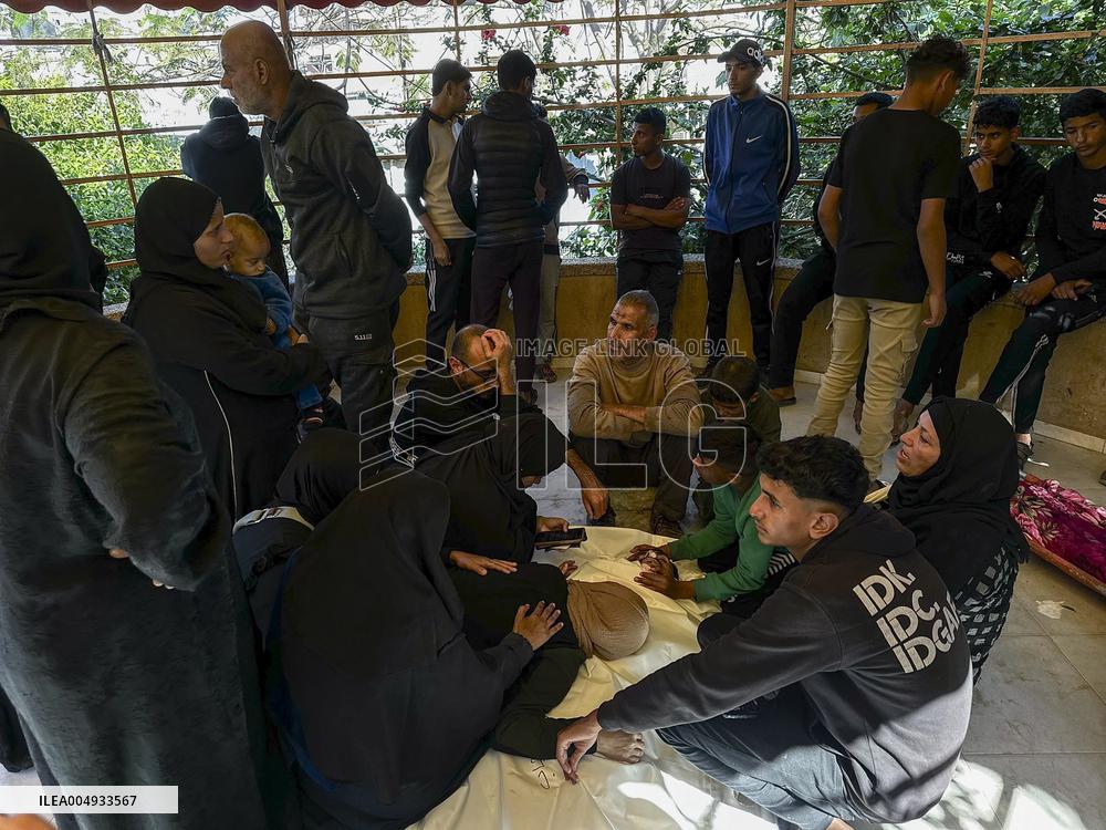 Palestinian Student Killed By Missile - Khan Younis