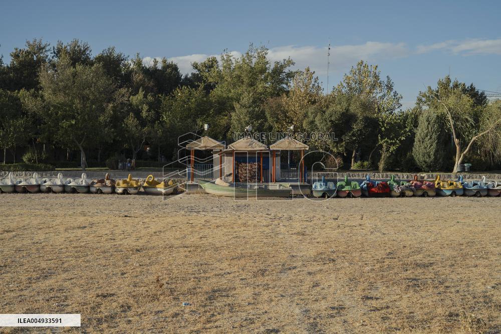 Zayanderud Riverbed Dries Up - Iran