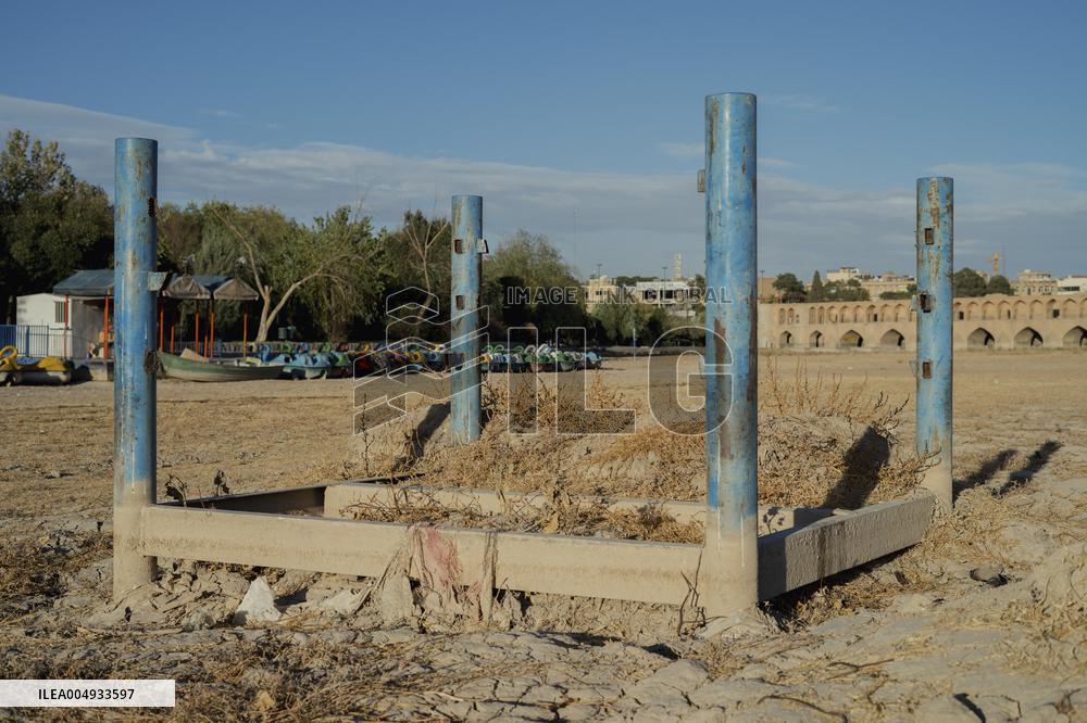 Zayanderud Riverbed Dries Up - Iran