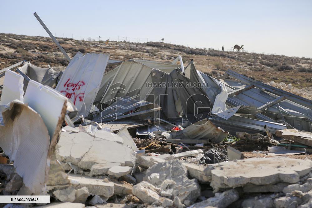 Shops Demolished in West Bank