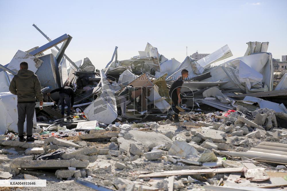 Shops Demolished in West Bank