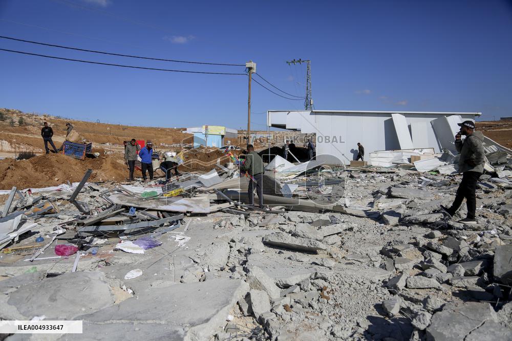 Shops Demolished in West Bank