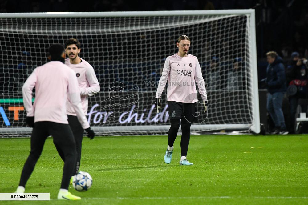 Champions League - PSG New Jersey During Training - Paris