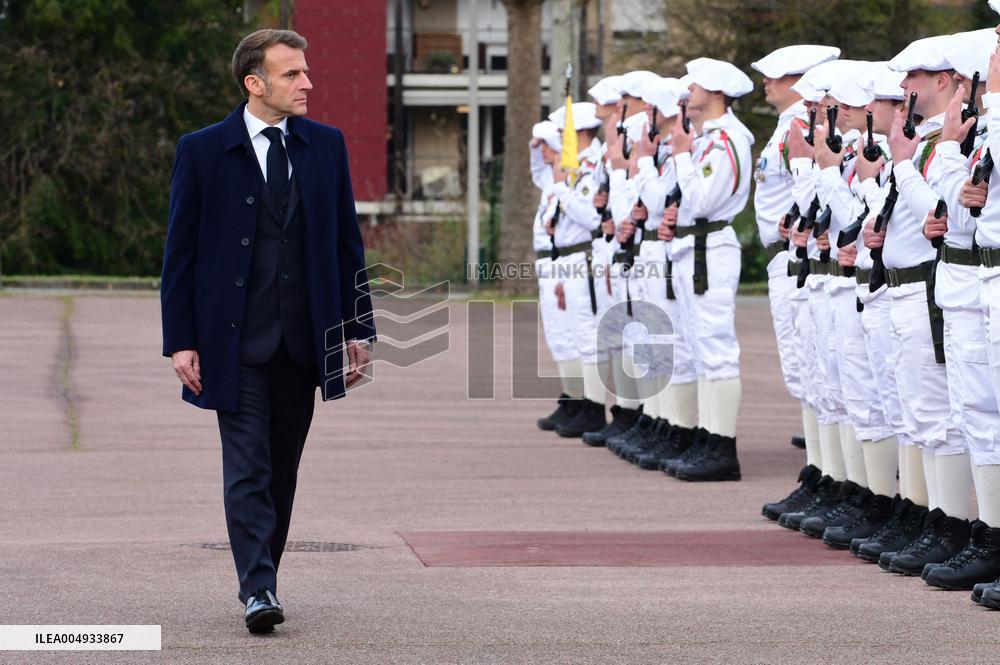 Macron Visits The 27th Mountain Infantry Brigade - Varces