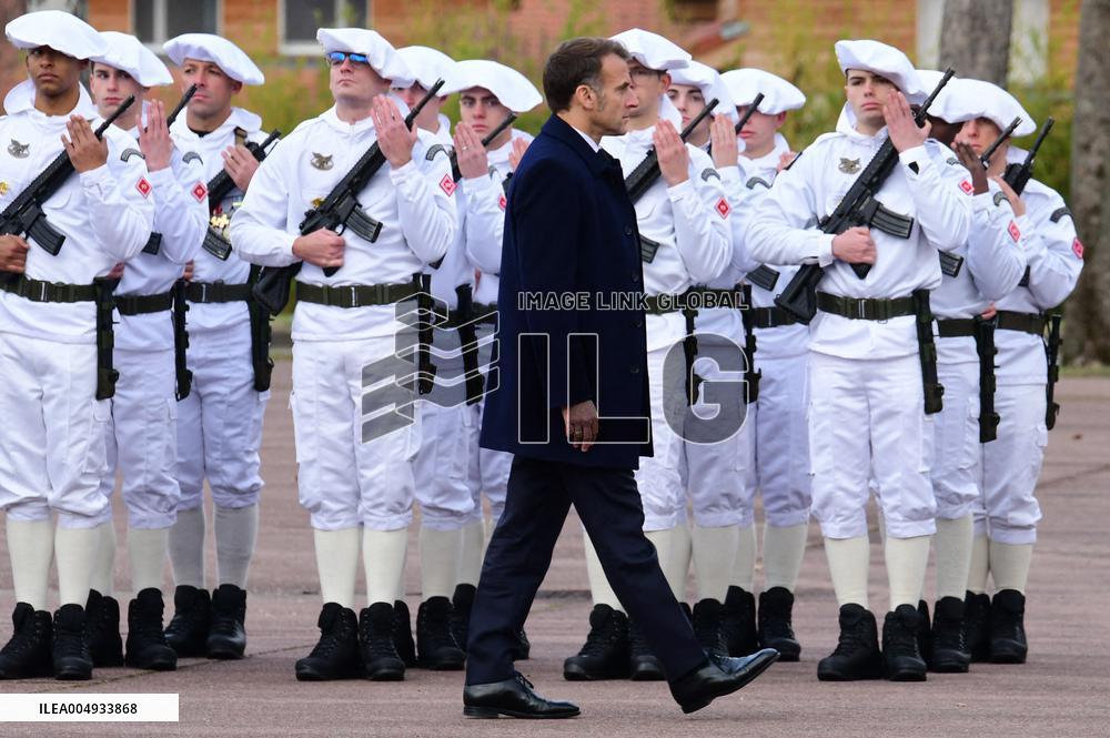 Macron Visits The 27th Mountain Infantry Brigade - Varces