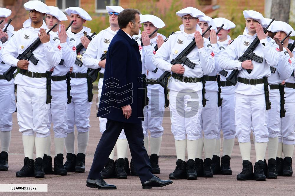 Macron Visits The 27th Mountain Infantry Brigade - Varces