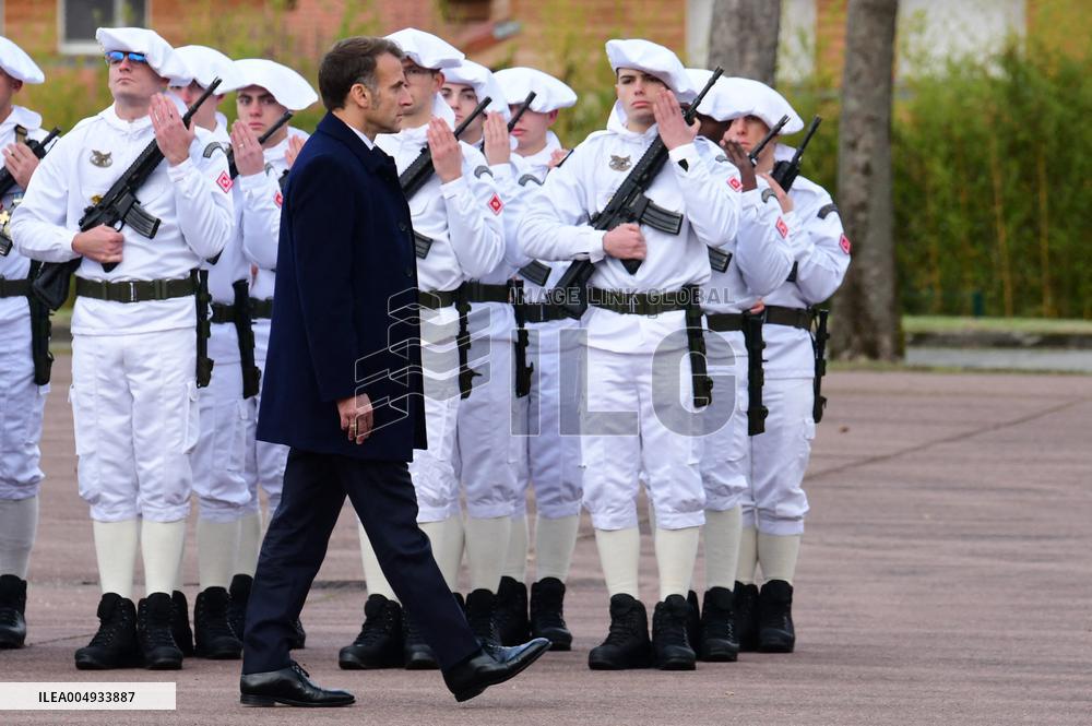 Macron Visits The 27th Mountain Infantry Brigade - Varces