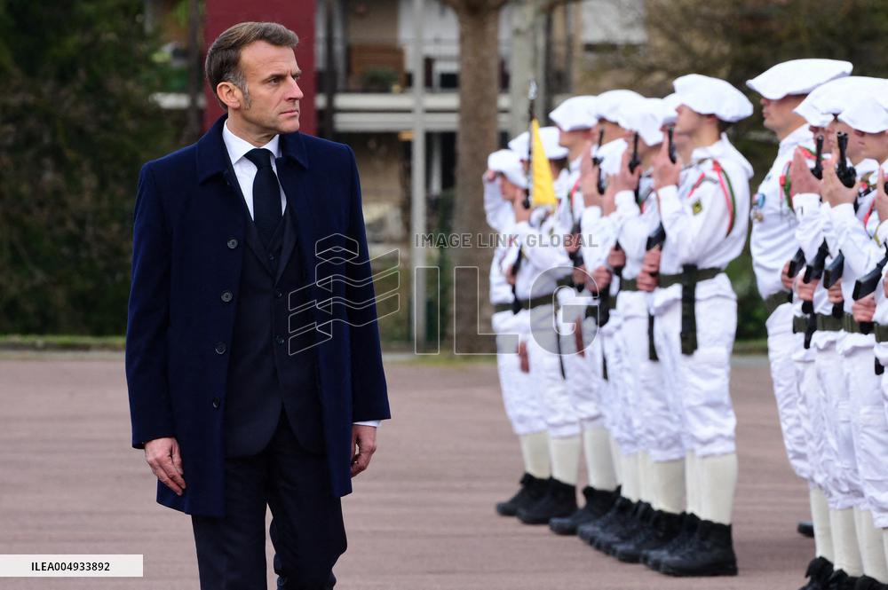 Macron Visits The 27th Mountain Infantry Brigade - Varces
