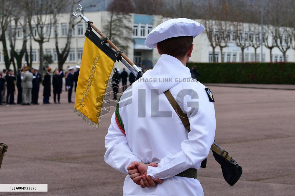 Macron Visits The 27th Mountain Infantry Brigade - Varces